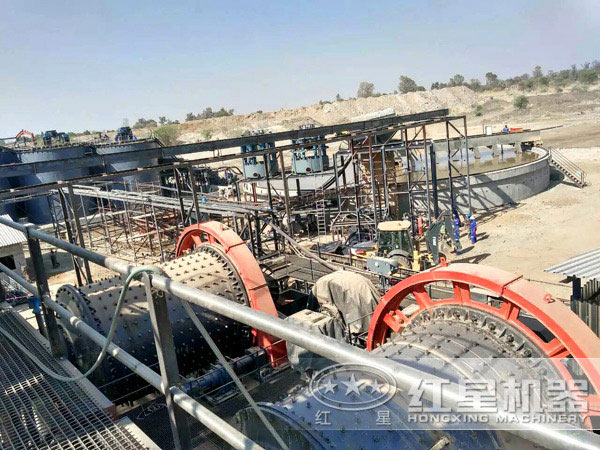 選礦生產(chǎn)線(xiàn)作業(yè)現(xiàn)場(chǎng)