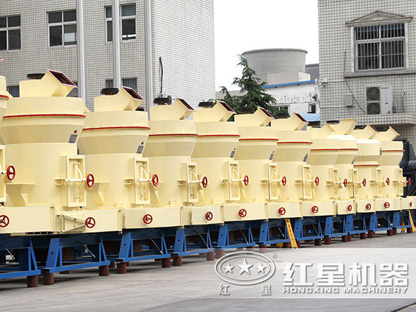 排列整齊的磨粉機