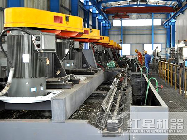 低碳環(huán)保浮選機作業(yè)現(xiàn)場