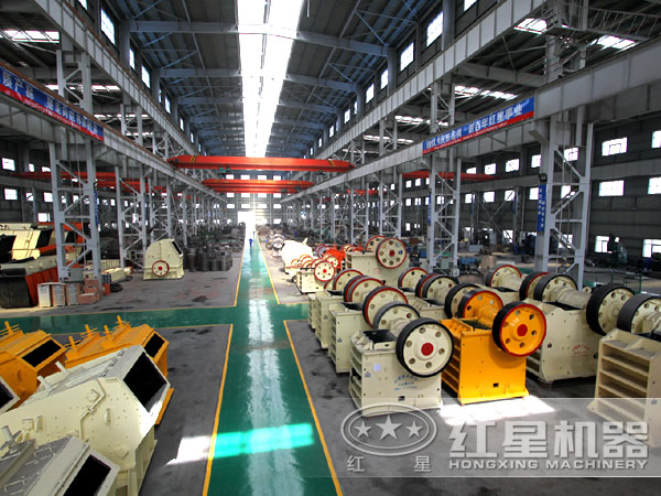 小型碎石機(jī)車(chē)間