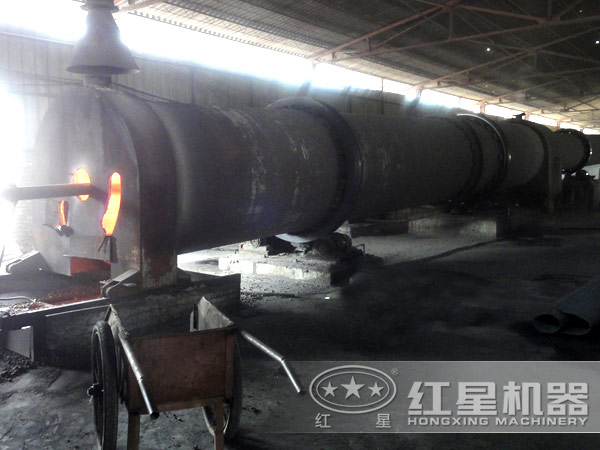 新型回轉(zhuǎn)窯作業(yè)現(xiàn)場