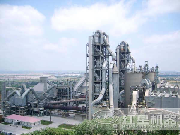 水泥生產(chǎn)線中的水泥回轉(zhuǎn)窯