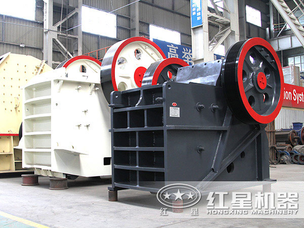 石頭粗碎設(shè)備-顎式破碎機(jī)