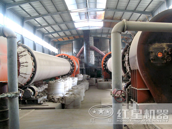 黑龍江日產(chǎn)150噸小型回轉(zhuǎn)窯作業(yè)現(xiàn)場
