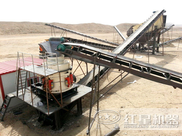 圓錐破碎機作業(yè)現(xiàn)場