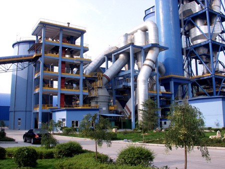 新型干法水泥生產(chǎn)現(xiàn)場